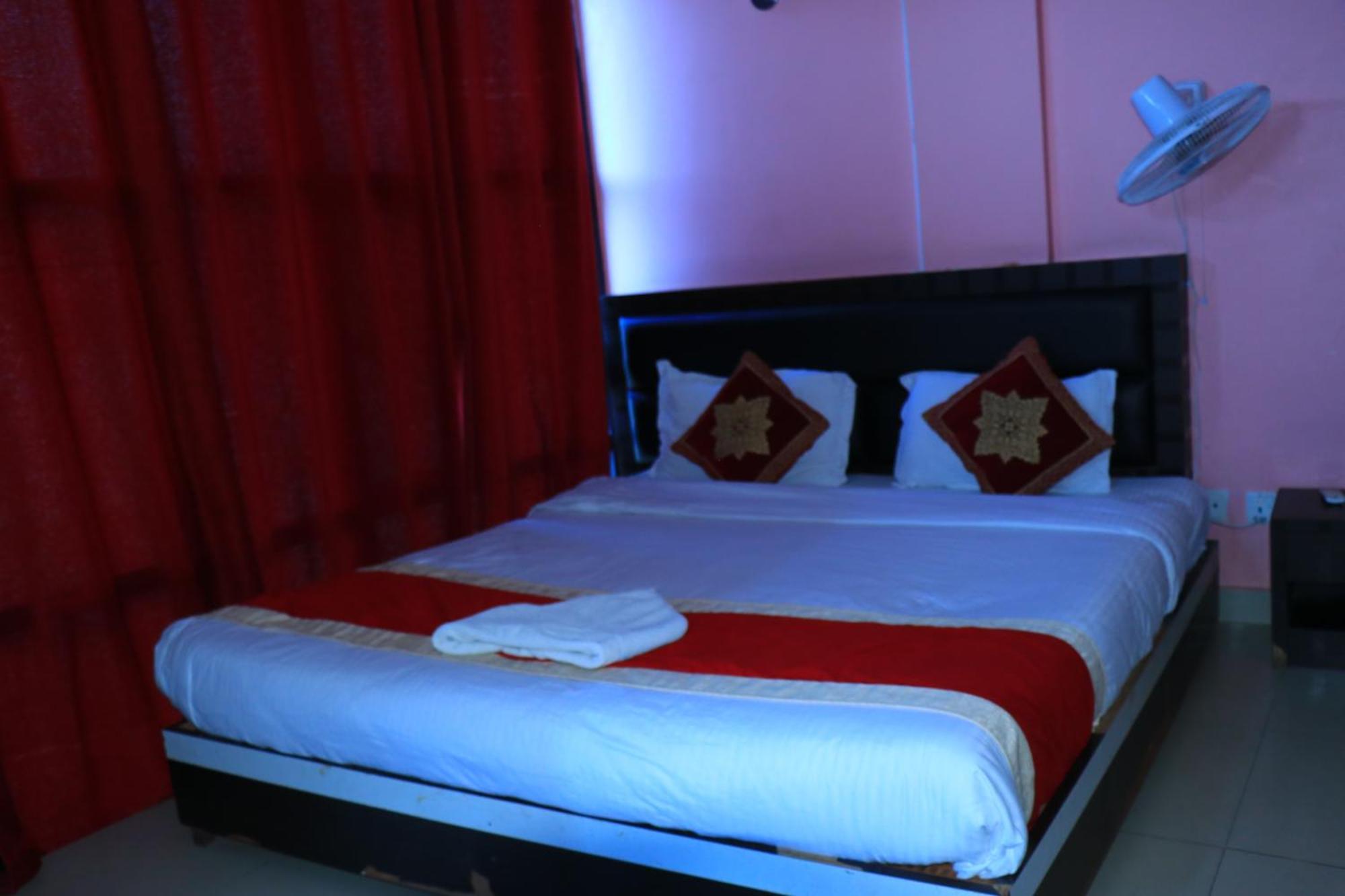 Hotel Megha Heritage Surkhet 外观 照片